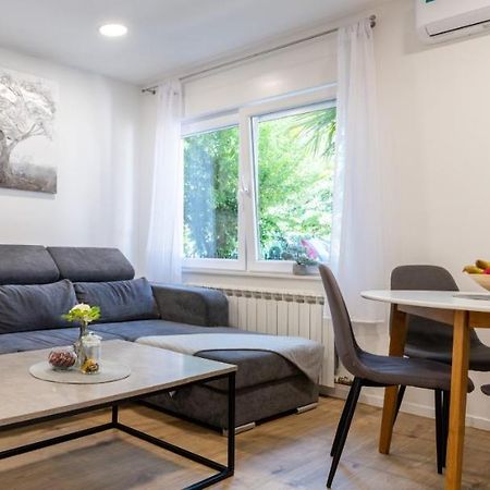 Ferienwohnung Kuca Za Odmor Palma Zagreb Exterior foto